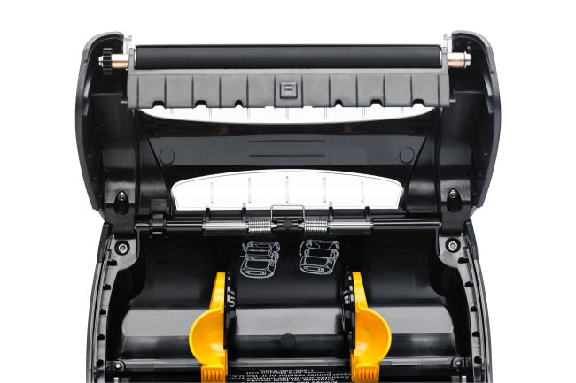 zq521-steel-hinge-closeup